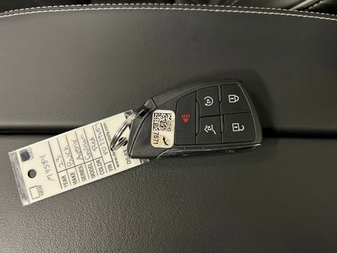Used 2023 Buick Envision Avenir AWD/4WD image 30