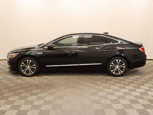 Used 2017 Buick LaCrosse Premium image 2