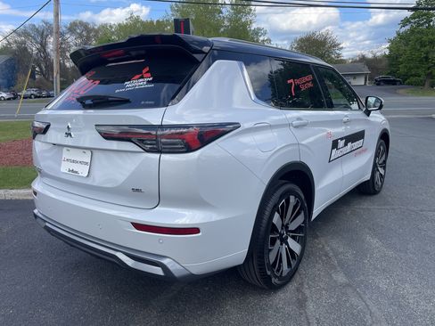 New 2026 Mitsubishi Outlander AWD image 7