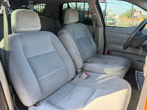 Used 2003 Ford Crown Victoria Police Interceptor image 32