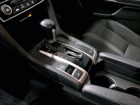 Used 2019 Honda Civic Sport image 18