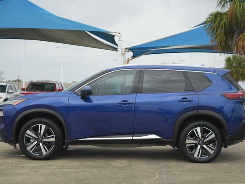 Used 2023 Nissan Rogue SL w/ SL Premium Package image 3