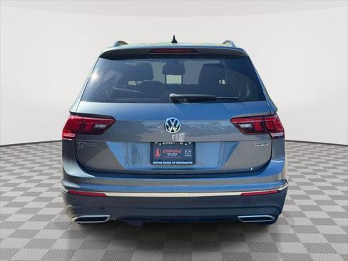 Used 2021 Volkswagen Tiguan SE w/ Panoramic Sunroof Package AWD/4WD image 5