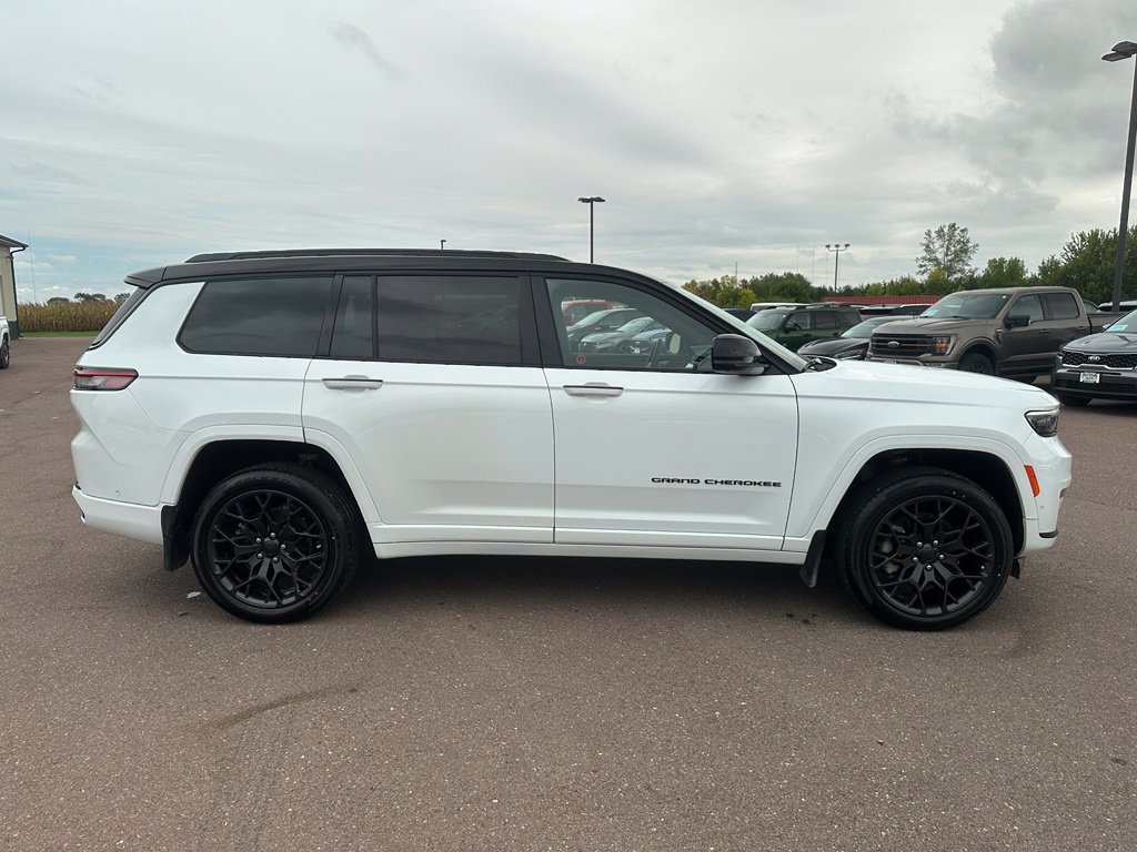 Used 2023 Jeep Grand Cherokee L Summit w/ High Altitude Package AWD/4WD image 35