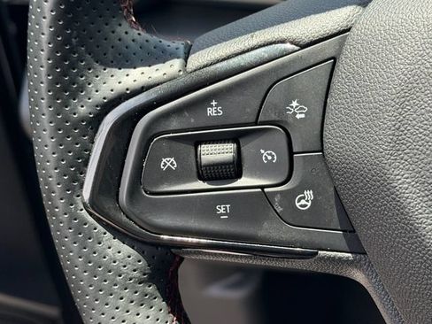Used 2024 Chevrolet Trax RS FWD image 24
