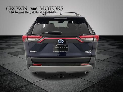 Used 2020 Toyota RAV4 Limited AWD/4WD image 5