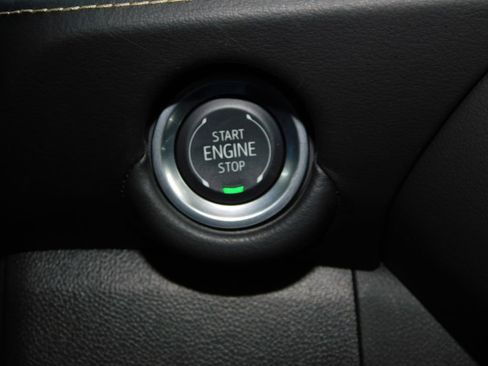 Used 2025 Chevrolet Suburban Premier image 43