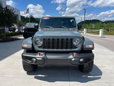 Used 2025 Jeep Gladiator Mojave AWD/4WD image 30