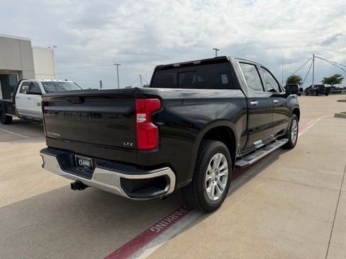 Used 2022 Chevrolet Silverado 1500 LTZ w/ LTZ Convenience Package II image 3