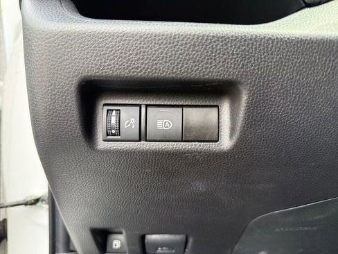 Used 2025 Toyota RAV4 LE AWD/4WD image 23