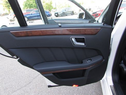Used 2013 Mercedes-Benz E 350 4MATIC Wagon image 23