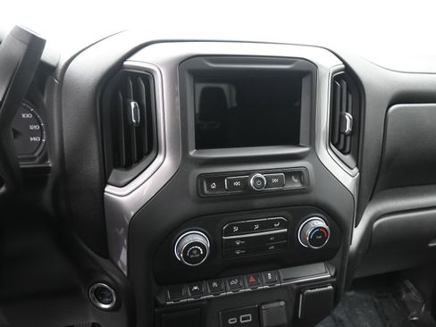 Certified 2024 Chevrolet Silverado 1500 Custom image 15