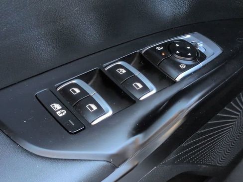 Used 2025 Kia K5 LXS image 23
