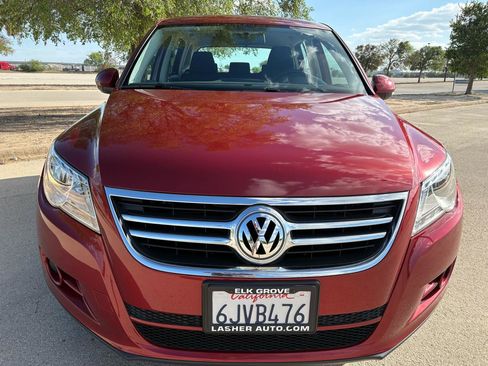 Used 2010 Volkswagen Tiguan S FWD image 3