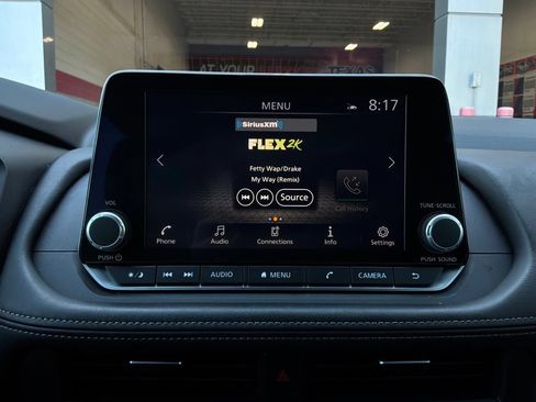 Used 2025 Nissan Rogue SV AWD/4WD image 31