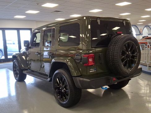 Certified 2022 Jeep Wrangler Unlimited Sahara w/ Cold Weather Group image 4