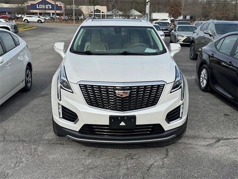 Used 2021 Cadillac XT5 Premium Luxury image 3