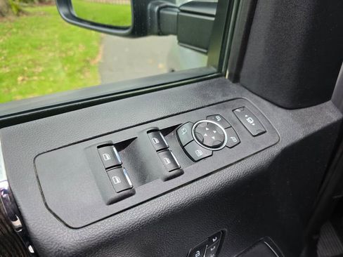 Used 2021 Ford F250 Lariat w/ Lariat Value Package image 22