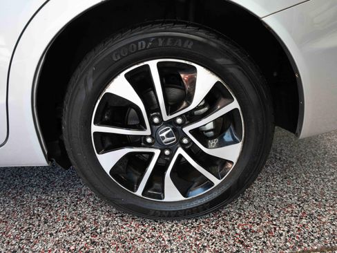 Used 2015 Honda Civic EX image 28