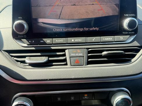 Used 2022 Nissan Altima 2.5 SR image 16