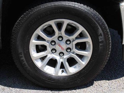 Used 2018 GMC Sierra 1500 SLE w/ SLE Value Package AWD/4WD image 29