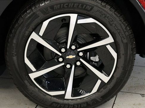 New 2026 Chevrolet Equinox EV LT image 6