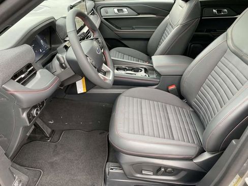 New 2026 Ford Explorer ST-Line w/ ST-Line Street Pack image 13