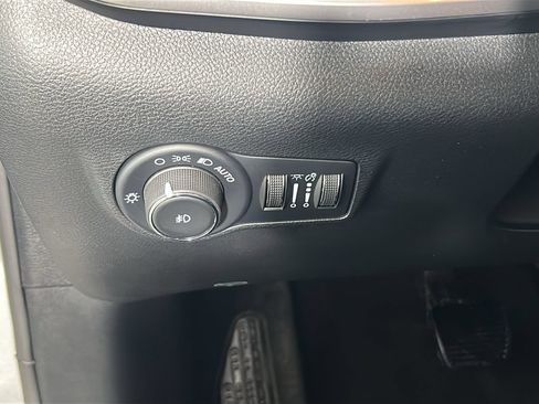 Used 2025 Jeep Compass Limited AWD/4WD image 21
