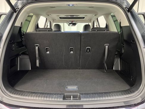 Used 2025 Kia Telluride S image 40