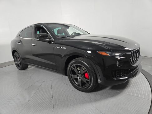 Used 2019 Maserati Levante AWD/4WD image 3