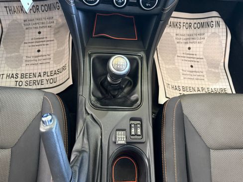 Used 2021 Subaru Crosstrek 2.0i Premium AWD/4WD image 16