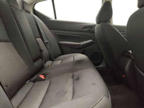 Used 2024 Nissan Altima 2.5 SV FWD image 19