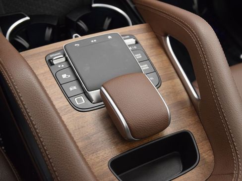 Certified 2025 Mercedes-Benz GLE 350 4MATIC image 32