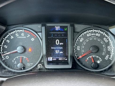 Certified 2022 Toyota Tacoma SR AWD/4WD image 25