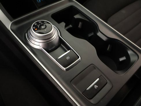 Used 2022 Ford Edge SE image 7