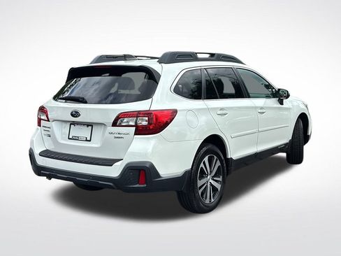 Used 2018 Subaru Outback 3.6R Limited AWD/4WD image 7