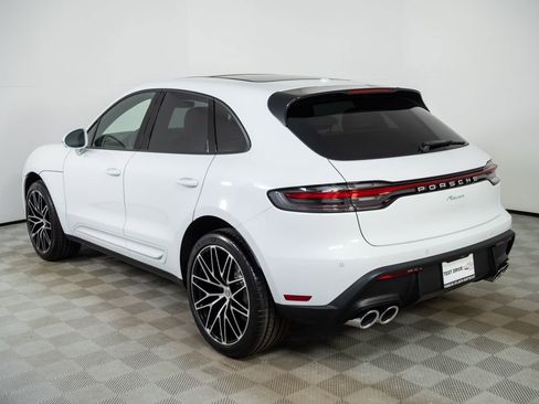 New 2026 Porsche Macan image 3