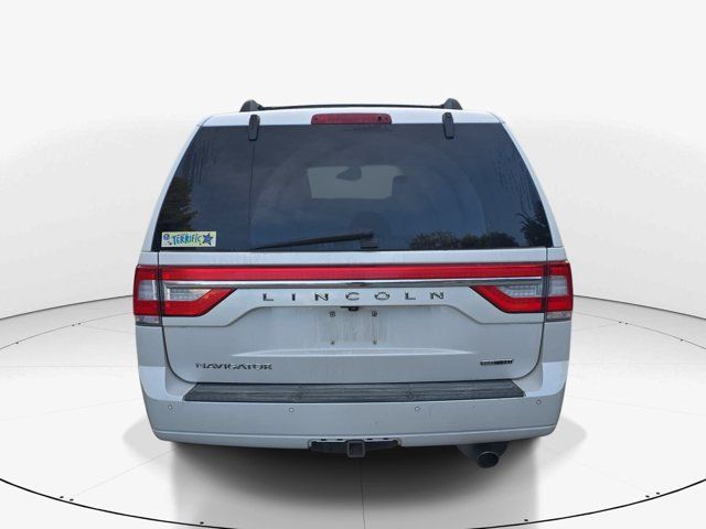 Used 2015 Lincoln Navigator 4WD image 7