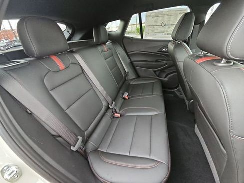 New 2026 Chevrolet Trax RS w/ Sunroof Package image 28