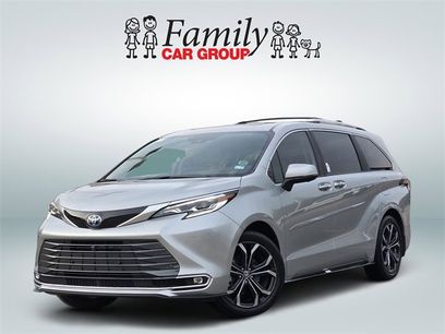 Used 2025 Toyota Sienna Platinum