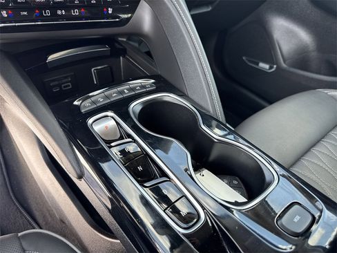 Used 2021 Buick Envision Avenir w/ Technology Package II image 20