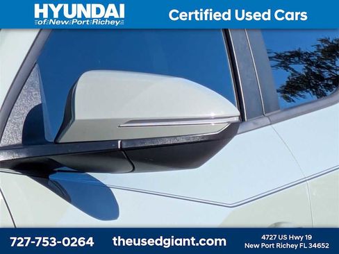 Certified 2022 Hyundai Santa Cruz SEL w/ Activity Package image 11
