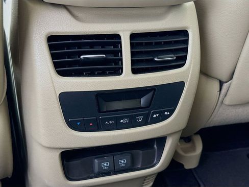 Used 2020 Acura MDX FWD image 25