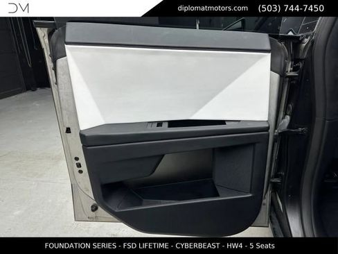 Used 2024 Tesla Cybertruck Cyberbeast AWD/4WD image 26