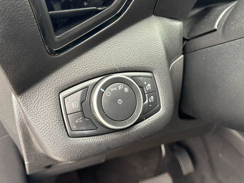 Used 2018 Ford Escape SEL w/ Ford Safe & Smart Package AWD/4WD image 18