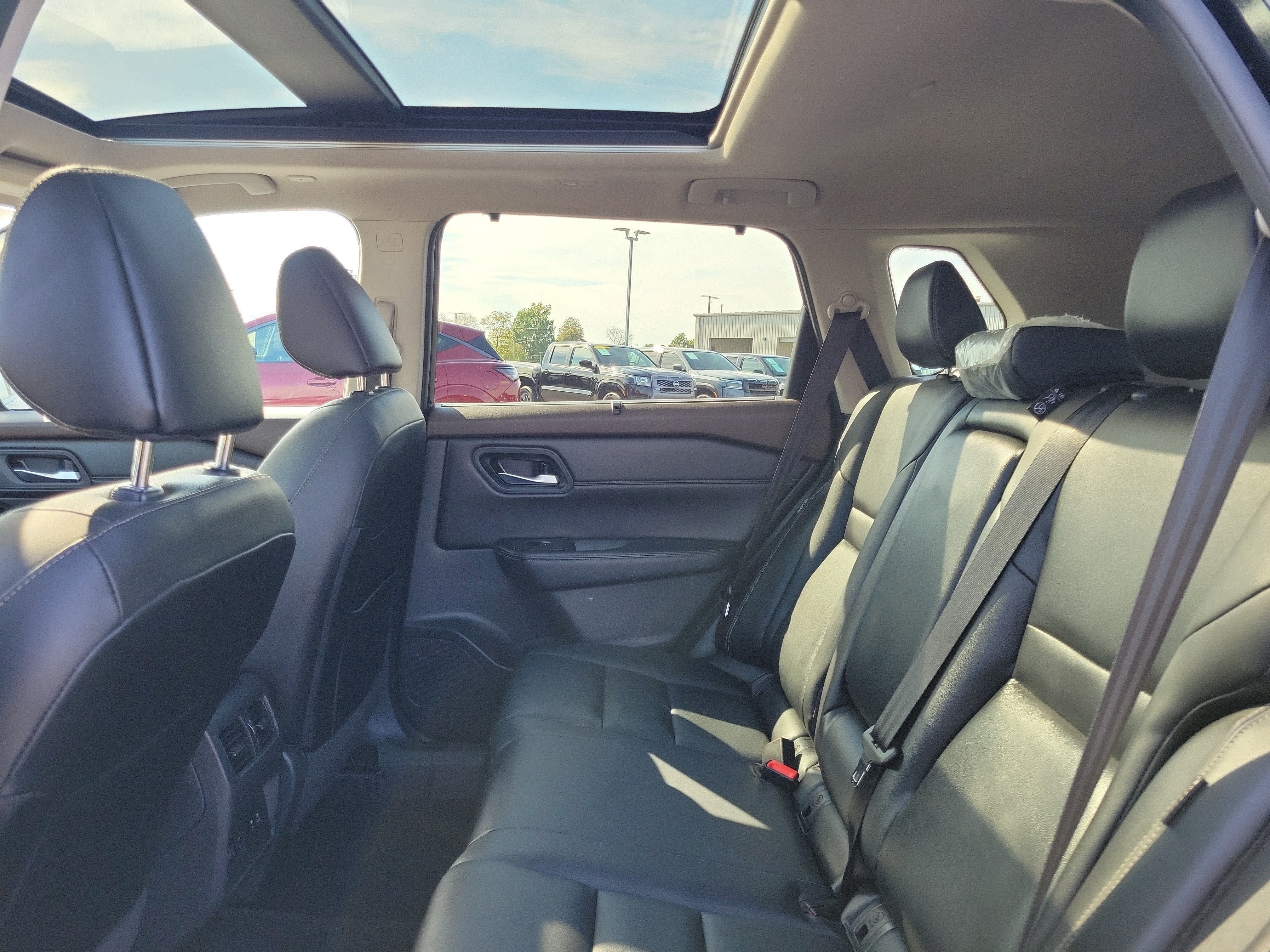 Certified 2023 Nissan Rogue SL w/ SL Premium Package AWD/4WD image 11
