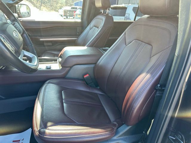 Used 2024 Ford Expedition Limited AWD/4WD image 30