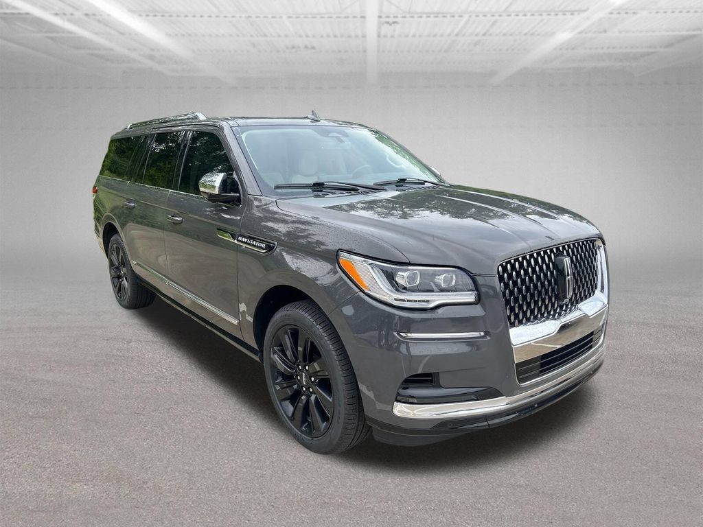 Used 2023 Lincoln Navigator L Black Label AWD/4WD image 7