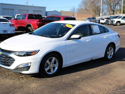 Used 2024 Chevrolet Malibu LT image 4