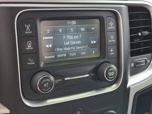 Used 2020 RAM 1500 Classic SLT image 20